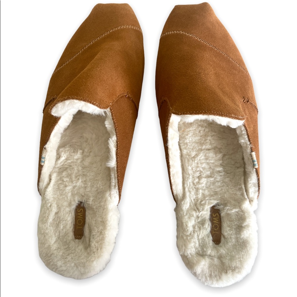 Tom’s Tan Faux Fur Lined Square Toed slippers, Sz 12 US W
